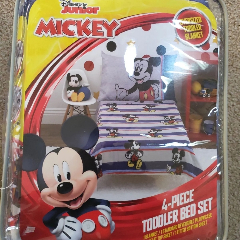 Disney junior Mickey 4 piece toddler bed set